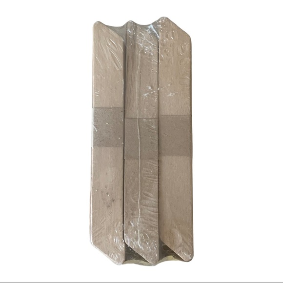 NWOT Bundle of Waxing Products — includes Gigi wax, muslin strips & appl… - Picture 4 of 6